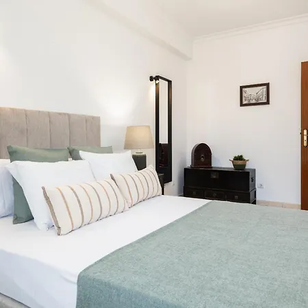 Oasis - Center By Hd Apartment