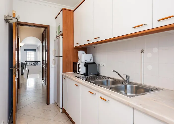 Oasis - Center By Hd